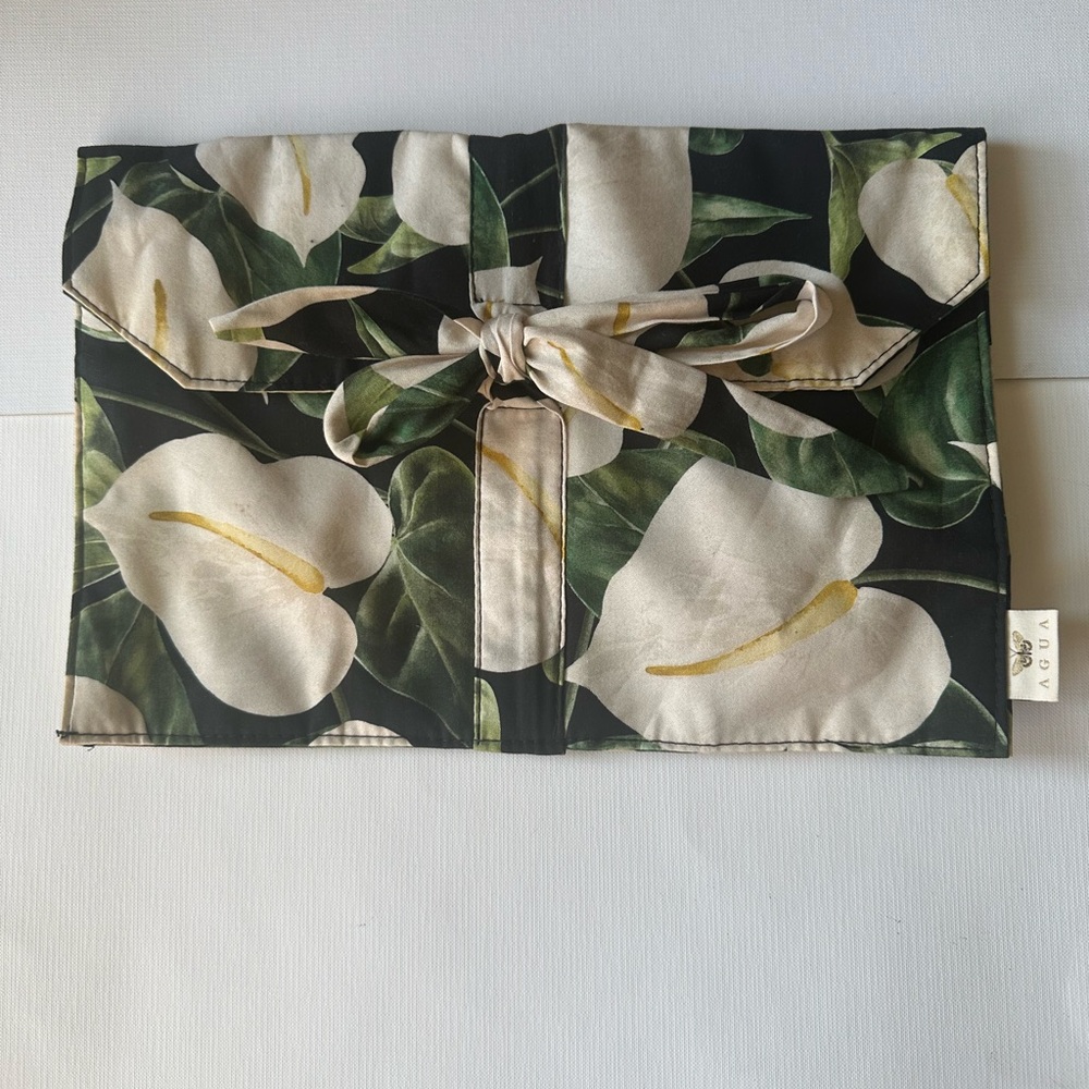 Agua by Agua Bendita Floral Cosmetic Bag - Black and Green